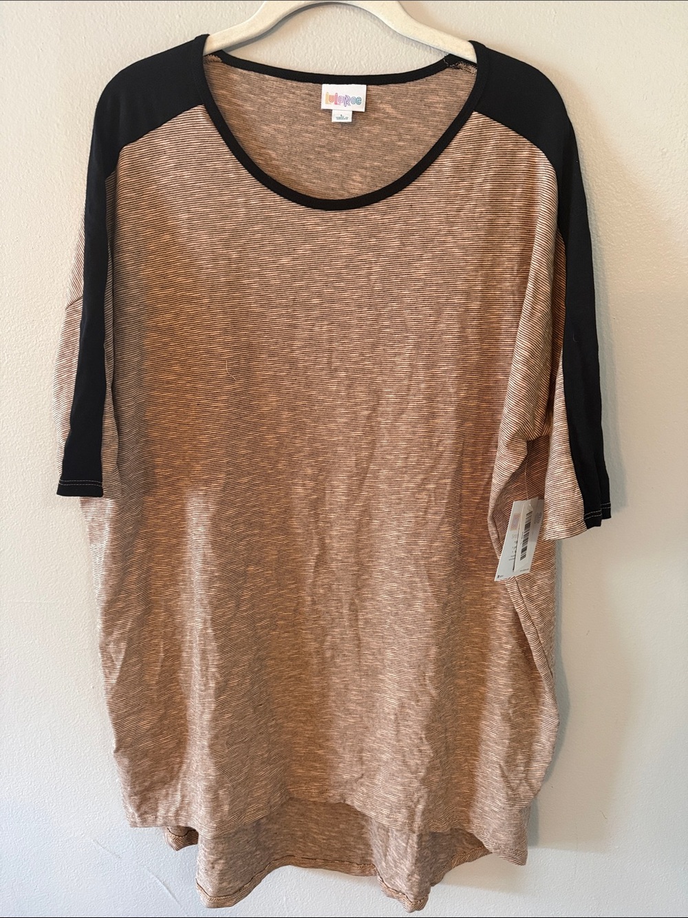 LuLaRoe Brown Heathered Raglan Top with Black Sleeves